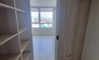 Arrienda Departamento Edficio Distrito Icono en Los Ángeles.