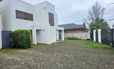 Arriendo casa Avda. Gabriela Mistral Los Ángeles.