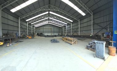 Arrienda bodega de 820 m2. en Los Ángeles