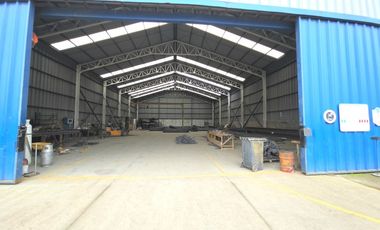 Arrienda bodega de 820 m2. en Los Ángeles