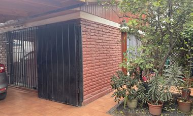Se Vende!! Amplia y cómoda casa 2D+1B+Est. y Bod. en Macul
