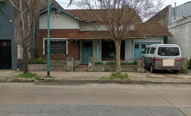 VENTA PH PLANTA BAJA FRENTE 5 AMB A RECICLAR MUNRO