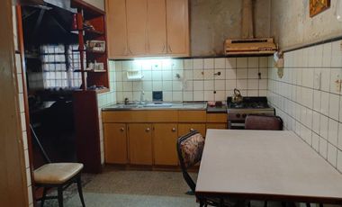 VENTA PH PLANTA BAJA FRENTE 5 AMB A RECICLAR MUNRO