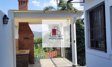 Casa en alquiler c/ cochera en Los Perales