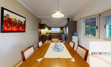 Casa en venta c/ cochera en La Plata