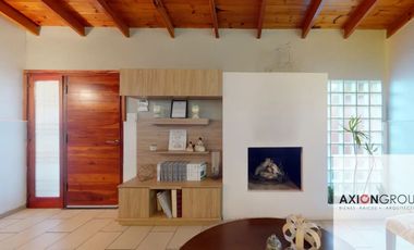 Casa en venta c/ cochera en La Plata