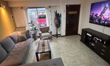 Dúplex en Venta en Villa Primera