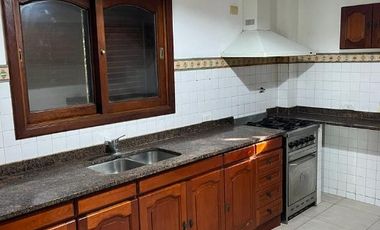 Chalet en alquiler en El Carmencito