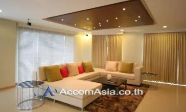 Penthouse Bright penthouse with long balcony and airy open layout (1516384)