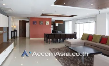 Penthouse Bright penthouse with long balcony and airy open layout (1516384)