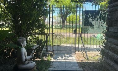 CASA 4 AMBIENTES EN VENTA EN DON BOSCO CON JARDIN