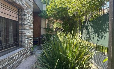 CASA 4 AMBIENTES EN VENTA EN DON BOSCO CON JARDIN