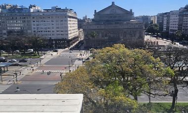 Venta Oficina 5 ambientes frente al Teatro Colón