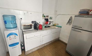 Venta Oficina 5 ambientes frente al Teatro Colón