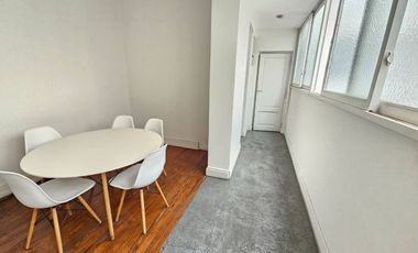 Venta Oficina 5 ambientes frente al Teatro Colón