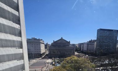 Venta Oficina 5 ambientes frente al Teatro Colón