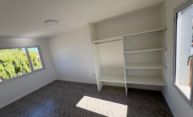 Dúplex en venta - 3 Dormitorios 2 Baños - Necochea