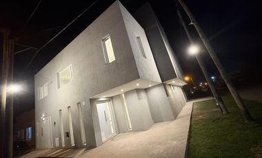 Dúplex en venta - 3 Dormitorios 2 Baños - Necochea