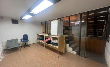 Depósito de 350 m2. -   Barracas- VENTA.