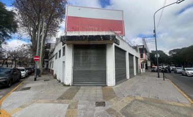 Depósito de 350 m2. -   Barracas- VENTA.