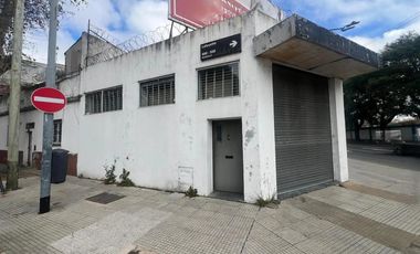 Depósito de 350 m2. -   Barracas- VENTA.