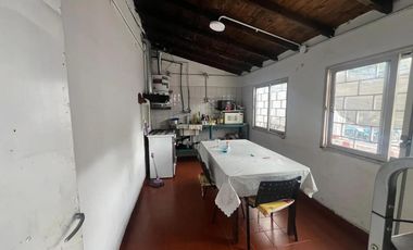 Depósito de 350 m2. -   Barracas- VENTA.