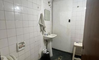 Depósito de 350 m2. -   Barracas- VENTA.