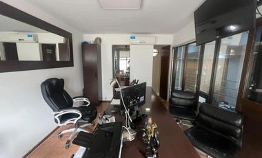 Depósito de 350 m2. -   Barracas- VENTA.