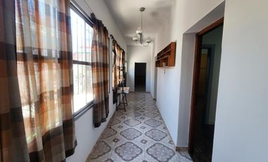 Casa 4 ambientes con patio y terraza a reciclar