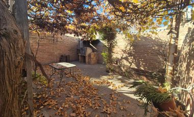 Casa en  venta 2 dorm. General Roca, Río Negro