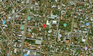 Casa en alquiler - 3 Dormitorios 2 Baños - Lomas de Zamora