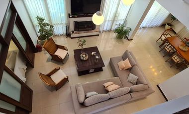 Casa de categoria en Abril Club de Campo