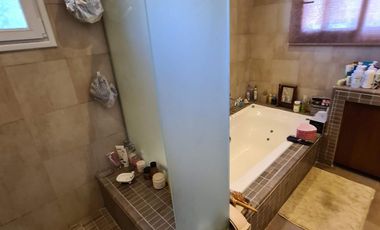 Casa de categoria en Abril Club de Campo