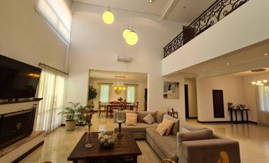 Casa de categoria en Abril Club de Campo