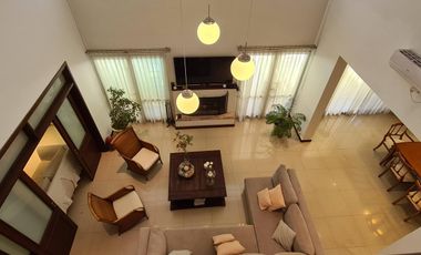 Casa de categoria en Abril Club de Campo