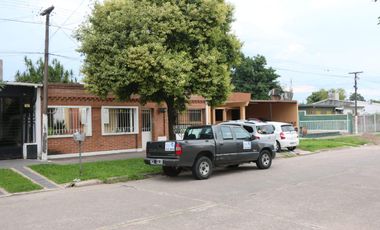 Casa en venta en Barrio Kennedy