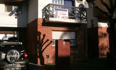 EXCELENTE PROPIEDAD EN BARRIO PRIVADO ACEPTA PERMUTA POR DEPTO EN CAPITAL DE DOS O TRES AMBIENTES