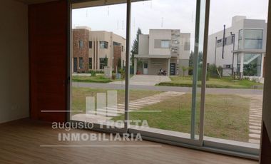 CASA A ESTRENAR  EN UNA PLANTA