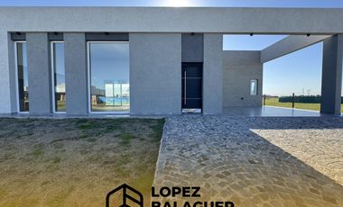 CASA EN VENTA EN BARRIO SAN SIMON CANNING