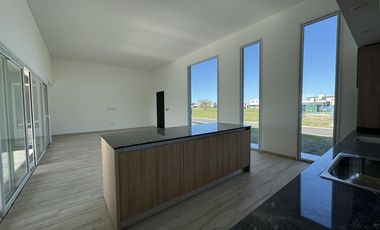 CASA EN VENTA EN BARRIO SAN SIMON CANNING