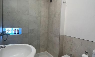 Lindísimo estudio con balcón cerca Guemes