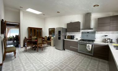 CASA EN VENTA EN LOMAS ANAHUAC! CALLE CERRADA CON SEGURIDAD