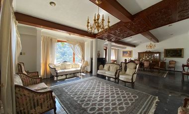 CASA EN VENTA EN LOMAS ANAHUAC! CALLE CERRADA CON SEGURIDAD