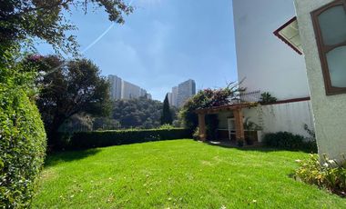 CASA EN VENTA EN LOMAS ANAHUAC! CALLE CERRADA CON SEGURIDAD