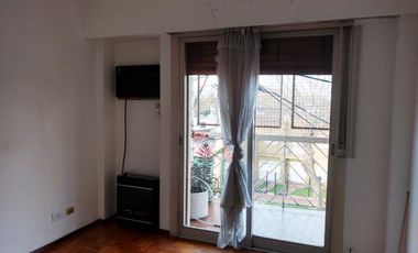 Av. Almirante Brown N° 2443, 2°A