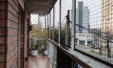 Av. Almirante Brown N° 2443, 2°A