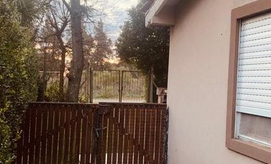 Casa en venta - 2 Dormitorios 2 Baños - La Plata