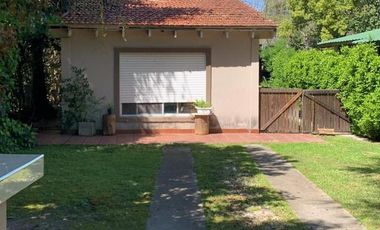 Casa en venta - 2 Dormitorios 2 Baños - La Plata