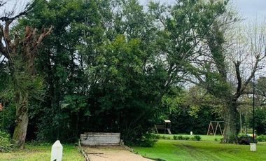 Casa en venta - 2 Dormitorios 2 Baños - La Plata