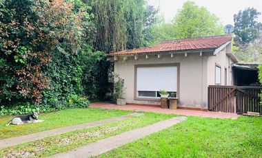 Casa en venta - 2 Dormitorios 2 Baños - La Plata